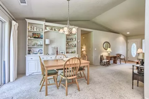 131 Aberdeen Ln, Eagle Point, OR 97524 photo 9