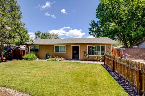 403 C St, Phoenix, OR 97535 photo 4