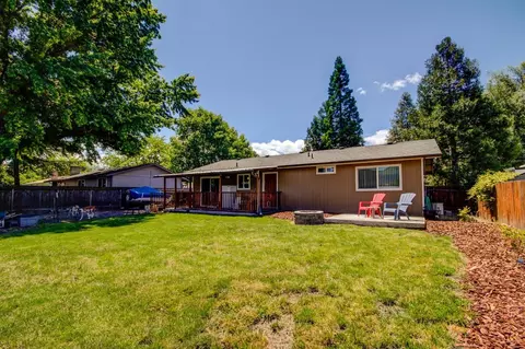 403 C St, Phoenix, OR 97535 photo 25