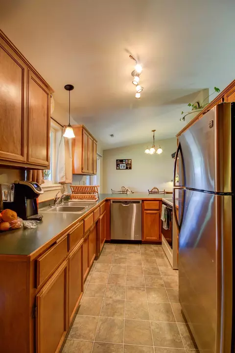 403 C St, Phoenix, OR 97535 photo 15