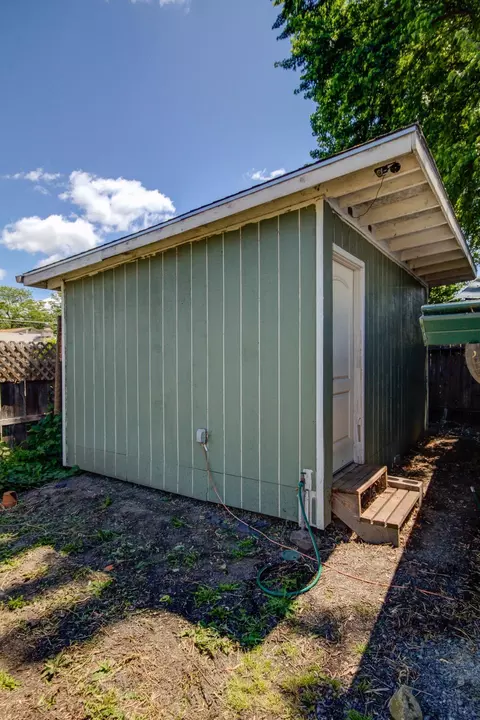 403 C St, Phoenix, OR 97535 photo 29