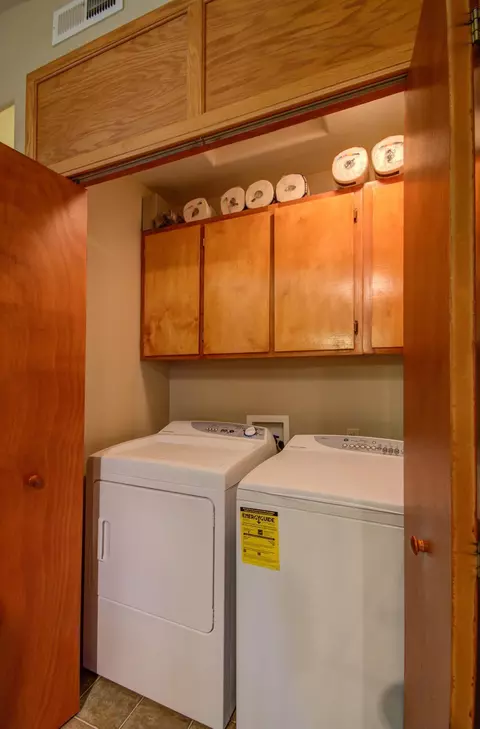 403 C St, Phoenix, OR 97535 photo 16