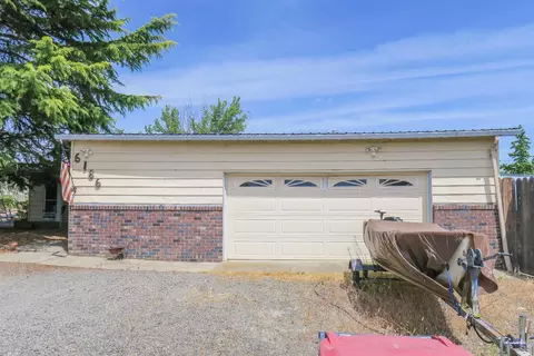 6186 Iris Ln, Central Point, OR 97502 photo 7