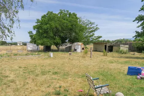 6186 Iris Ln, Central Point, OR 97502 photo 12