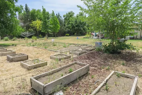 6186 Iris Ln, Central Point, OR 97502 photo 32