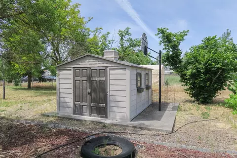 6186 Iris Ln, Central Point, OR 97502 photo 25