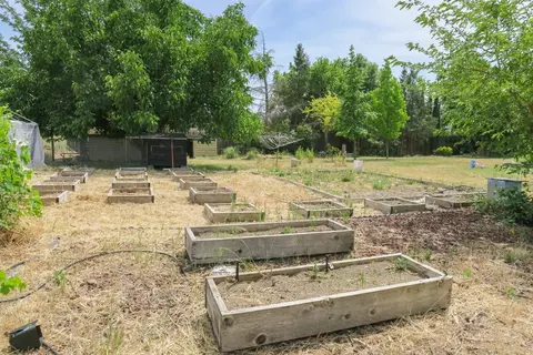 6186 Iris Ln, Central Point, OR 97502 photo 30