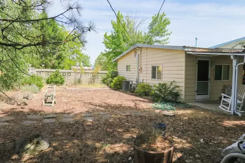 6186 Iris Ln, Central Point, OR 97502 photo 10