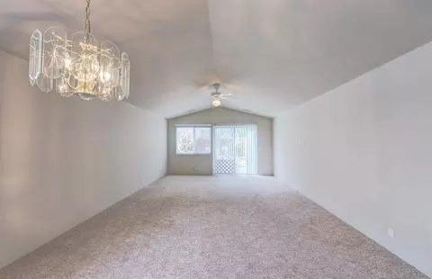 327 SW Independence Dr, Grants Pass, OR 97527 photo 9