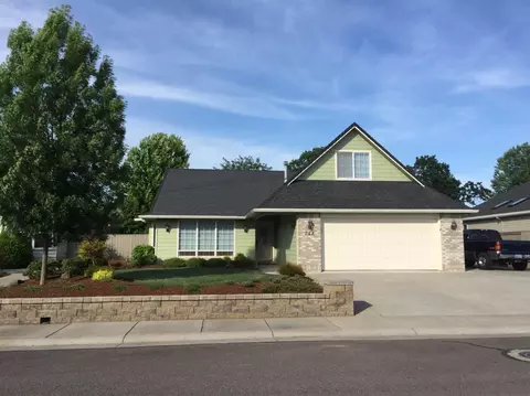 788 Ridgeway Ave, Central Point, OR 97502 photo 1