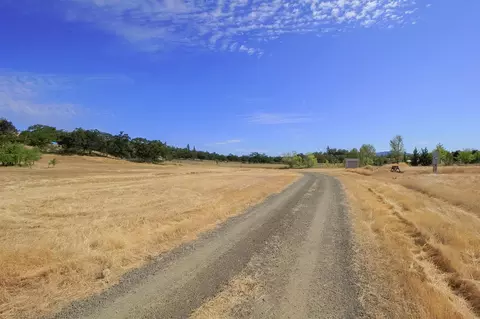 2410 Dodge Rd, Eagle Point, OR 97524 photo 27
