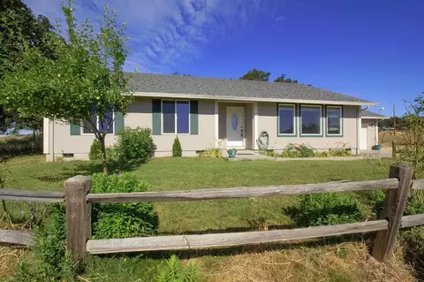 2410 Dodge Rd, Eagle Point, OR 97524 photo 1