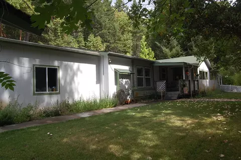196 Wild Raspberry Cir, Wilderville, OR 97543 photo 1