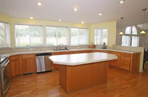180 Capri Dr, Eagle Point, OR 97524 photo 8