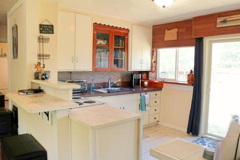 305 Elm St, Phoenix, OR 97535 photo 3