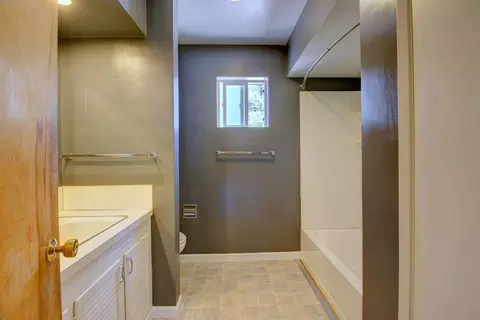 445 W Pine St, Central Point, OR 97502 photo 13