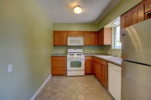 445 W Pine St, Central Point, OR 97502 photo 10