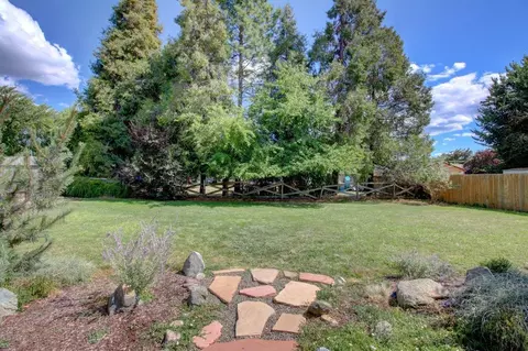 445 W Pine St, Central Point, OR 97502 photo 24