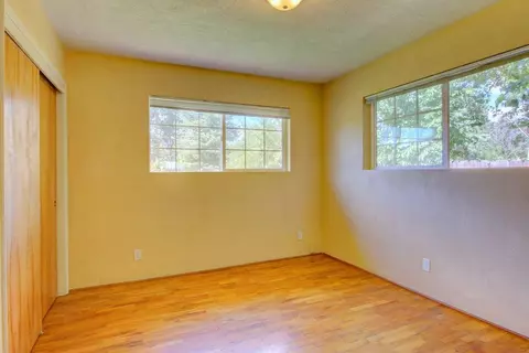 445 W Pine St, Central Point, OR 97502 photo 17