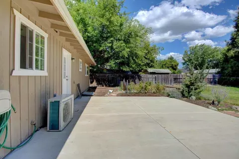 445 W Pine St, Central Point, OR 97502 photo 20