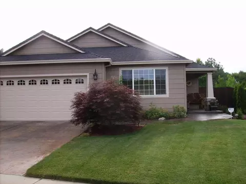 971 Black Wolf Ln, Eagle Point, OR 97524 photo 1