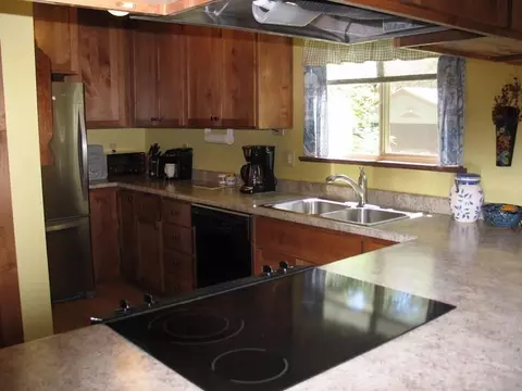 254 Green Tree Loop, Grants Pass, OR 97527 photo 9