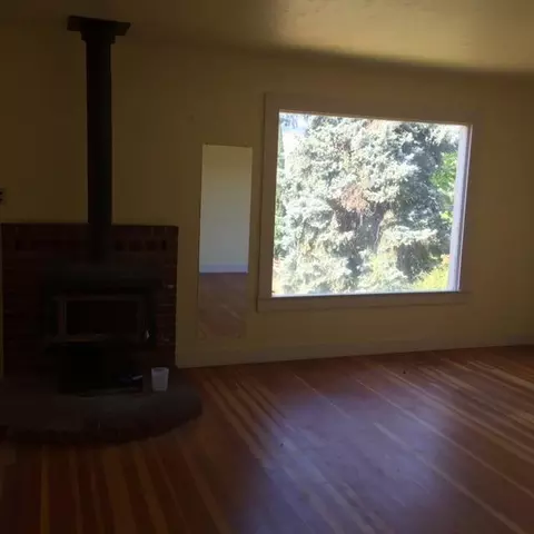 368 Otis St, Ashland, OR 97520 photo 9