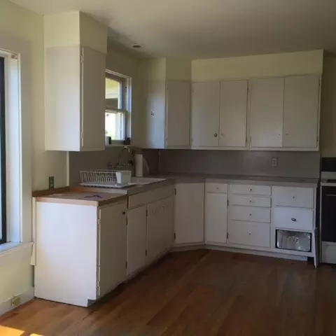 368 Otis St, Ashland, OR 97520 photo 2