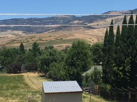 368 Otis St, Ashland, OR 97520 photo 32