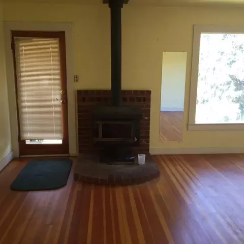 368 Otis St, Ashland, OR 97520 photo 7