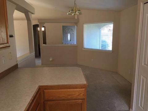 147 Eagle View Dr, Eagle Point, OR 97524 photo 4