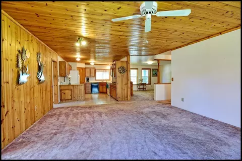 638 Crystal Dr, Eagle Point, OR 97524 photo 5