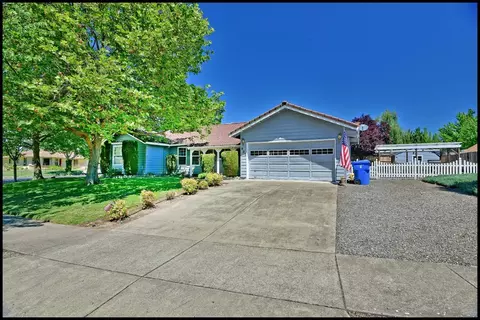 638 Crystal Dr, Eagle Point, OR 97524 photo 30