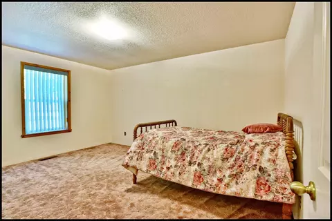 638 Crystal Dr, Eagle Point, OR 97524 photo 18