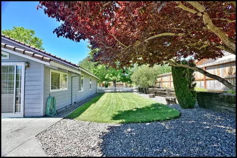 638 Crystal Dr, Eagle Point, OR 97524 photo 28