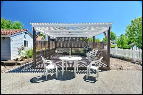 638 Crystal Dr, Eagle Point, OR 97524 photo 25