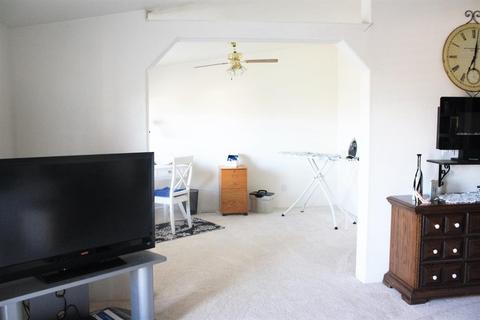 80 Regent Pl, Eagle Point, OR 97524 photo 23