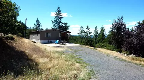 3532 Rainbow Ln, Eagle Point, OR 97524 photo 1