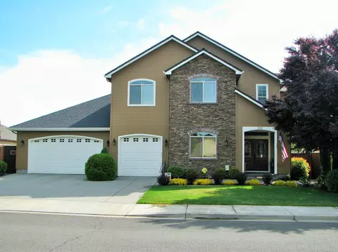 113 Bellerive Dr, Eagle Point, OR 97524 photo 1