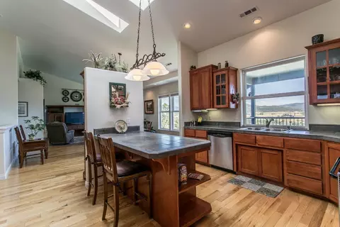 2089 Riley Rd, Eagle Point, OR 97524 photo 9