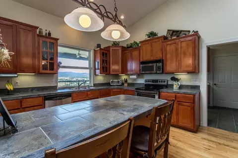 2089 Riley Rd, Eagle Point, OR 97524 photo 7