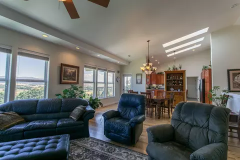 2089 Riley Rd, Eagle Point, OR 97524 photo 14