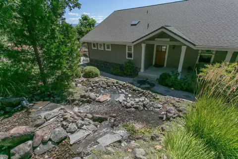 2089 Riley Rd, Eagle Point, OR 97524 photo 4