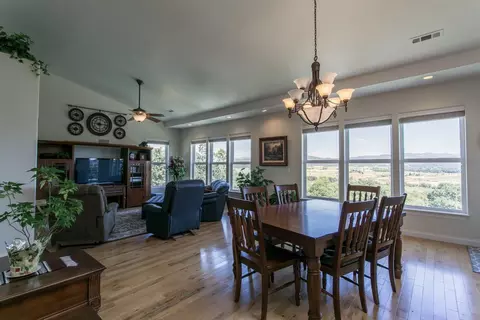 2089 Riley Rd, Eagle Point, OR 97524 photo 11