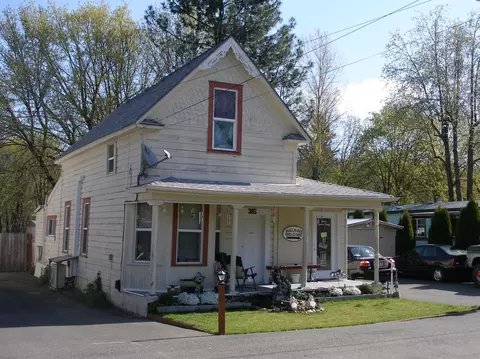315 Gilbert Ave, Glendale, OR 97442 photo 1
