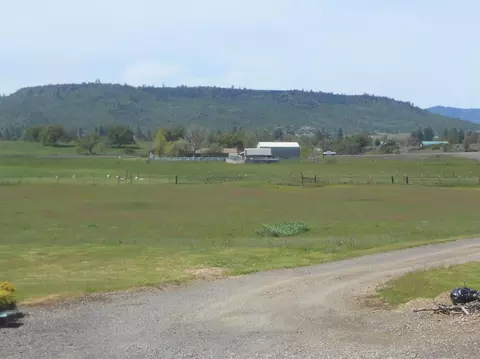 2021 W Linn Rd, Eagle Point, OR 97524 photo 6