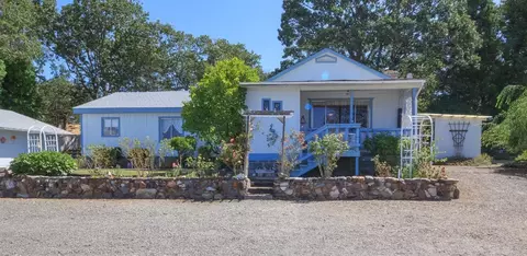 2021 W Linn Rd, Eagle Point, OR 97524 photo 3