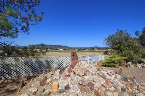 2021 W Linn Rd, Eagle Point, OR 97524 photo 7