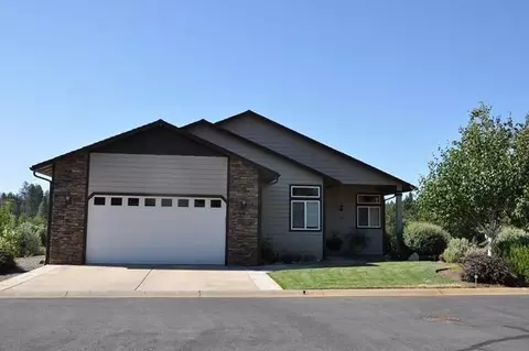 348 Cedar Ridge Dr, Cave Junction, OR 97523 photo 1