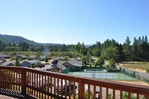 348 Cedar Ridge Dr, Cave Junction, OR 97523 photo 23